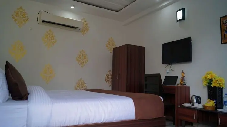 Premium Room With Private Sitting Area