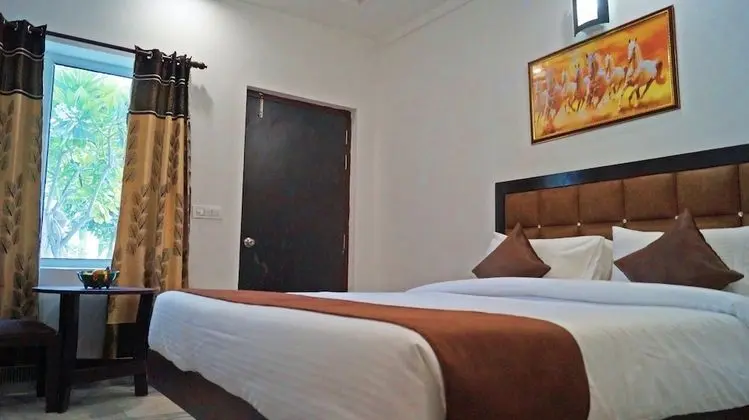 Premium Room With Private Sitting Area