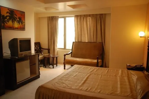 Deluxe Tek Büyük Yataklı Oda