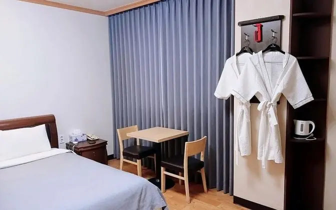 Oda (Double Bed Room)