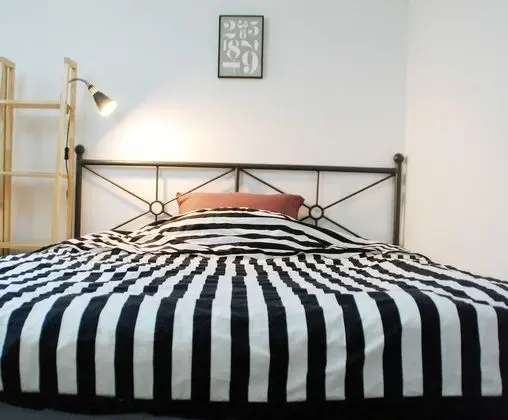 Deluxe İki Ayrı Yataklı Oda (Dormitory Type - Female Only)