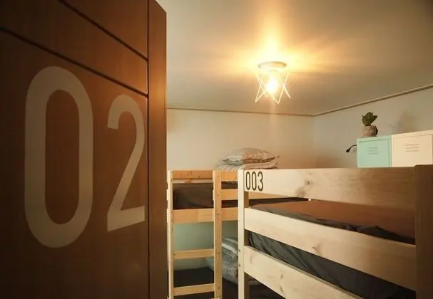 Ortak Ranzalı Oda, Sadece kadınlar için, Balkon (4 persons)