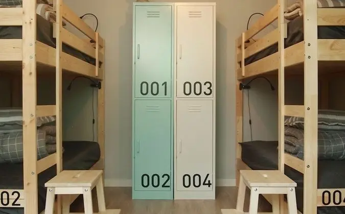 Ortak Ranzalı Oda, Sadece kadınlar için, Balkon (4 persons)