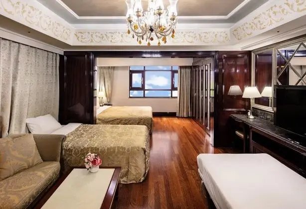 [For 4] Sapphire Quad: Random Bed Type