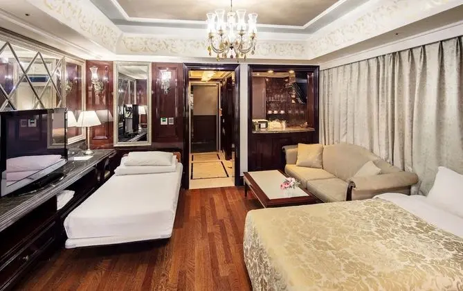 [For 4] Sapphire Quad: Random Bed Type