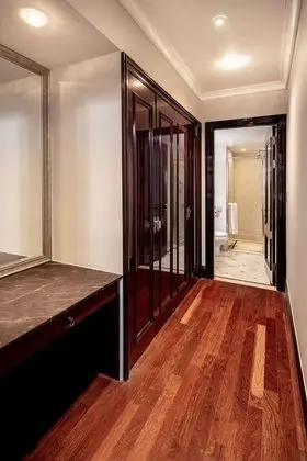 Suite (Room & Bed Type randomly assigned on arrival)
