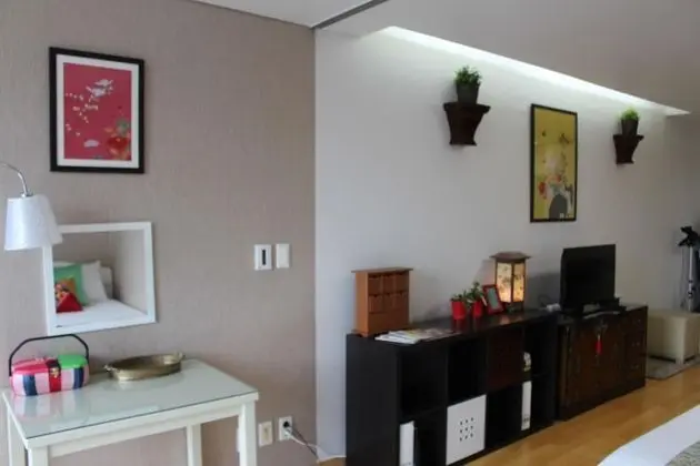 Room 1