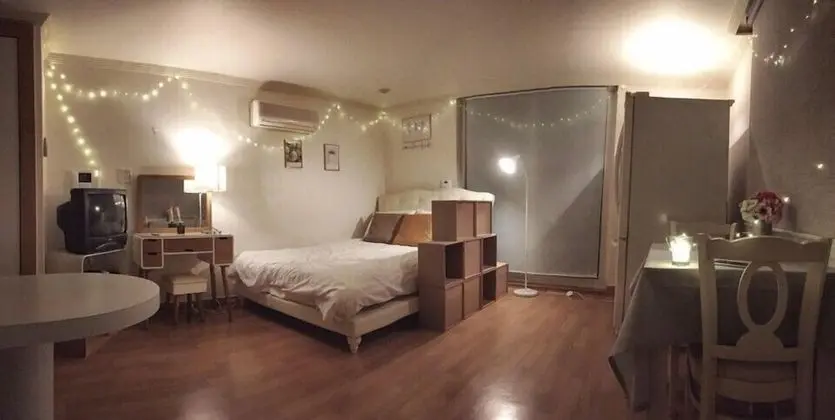 Room 1