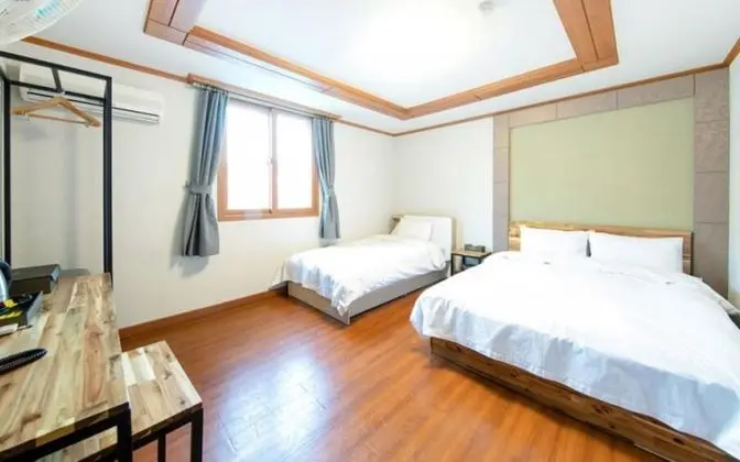 Oda (Twin Deluxe Room 209)