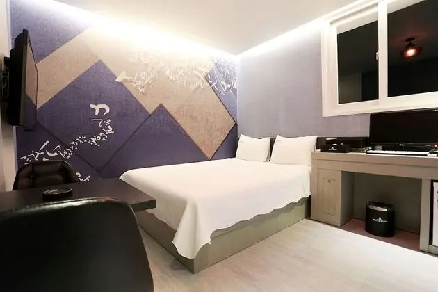 Oda (Standard (Netflix Wave available))