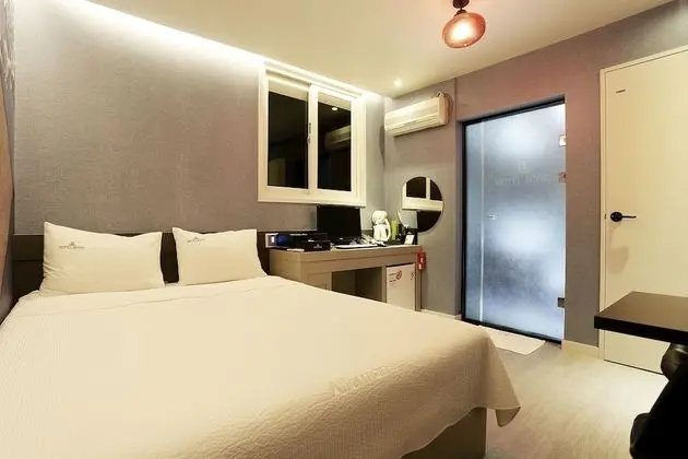 Oda (Standard (Netflix Wave available))