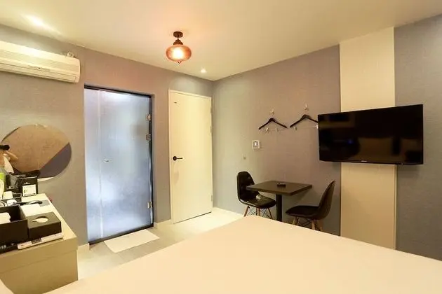 Oda (Standard (Netflix Wave available))