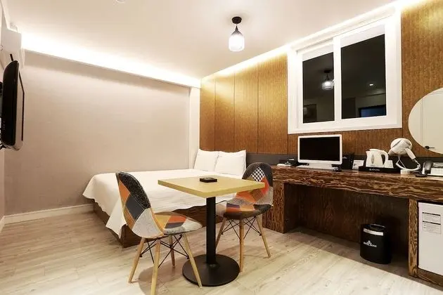 Oda (Standard (Netflix Wave available))