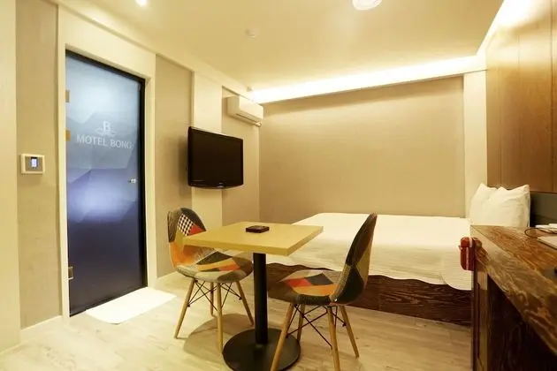 Oda (Standard (Netflix Wave available))