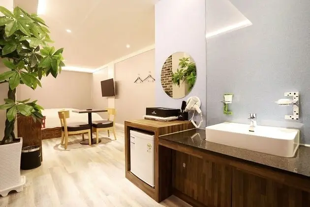 Oda (VIP (Netflix Wave available))