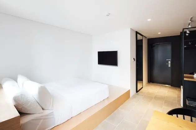 Standard Tek Büyük Yataklı Oda