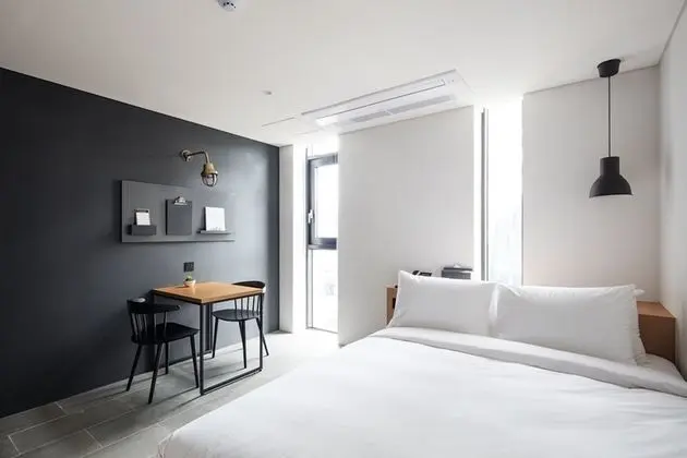 Standard Tek Büyük Yataklı Oda