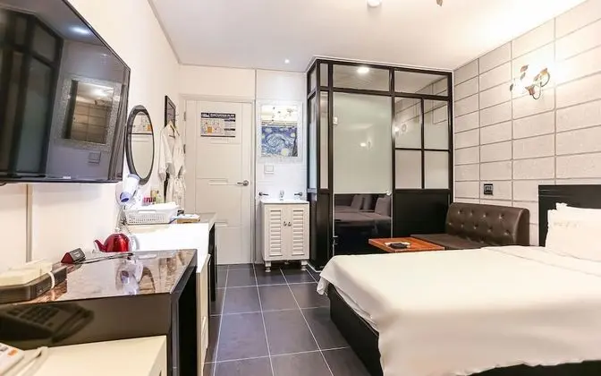 Oda (Twin (Netflix pc bidet free amenity n)