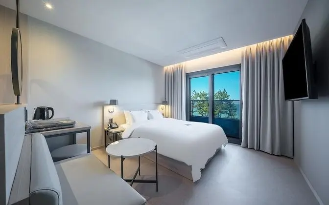 Oda (Ocean Deluxe (Ocean View Wide TV Netf)