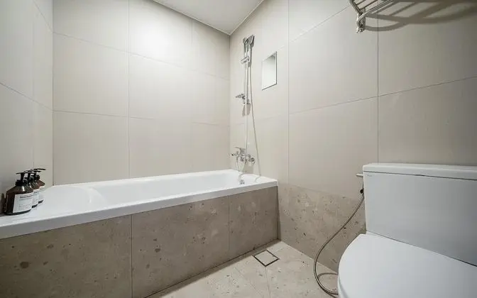 Oda (Ocean Deluxe (Ocean View Wide TV Netf)