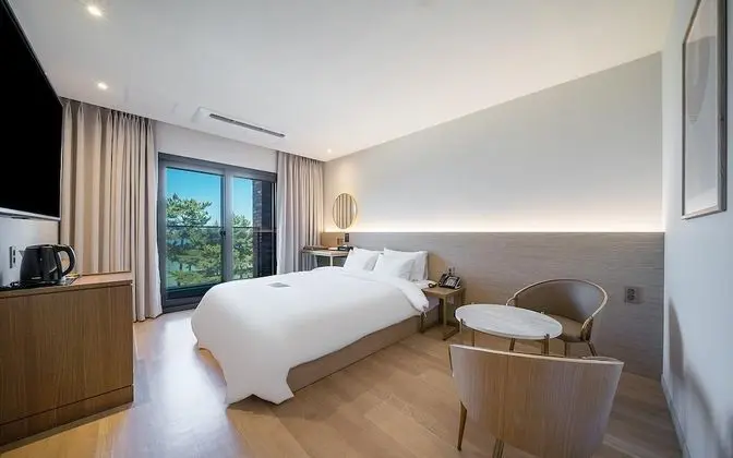 Oda (Ocean Deluxe (Ocean View Wide TV Netf)