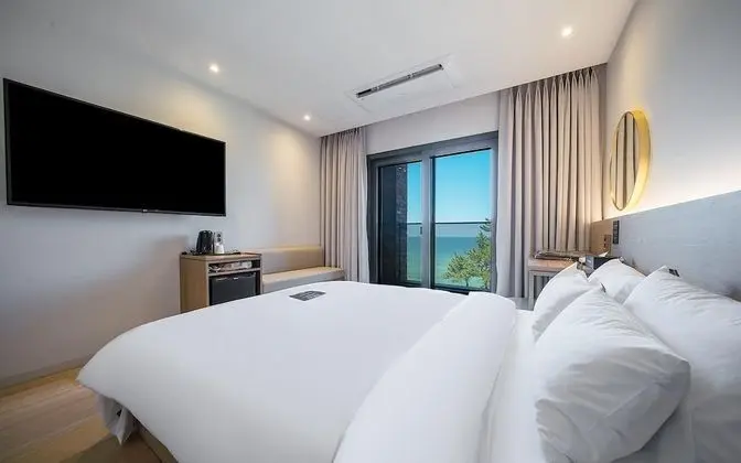 Oda (Ocean Deluxe (Ocean View Wide TV Netf)