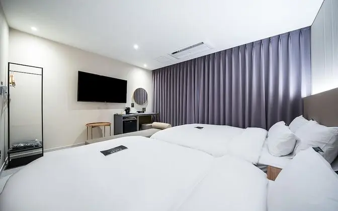 Oda (Standard Twin (Wide TV Netflix/YouTub)