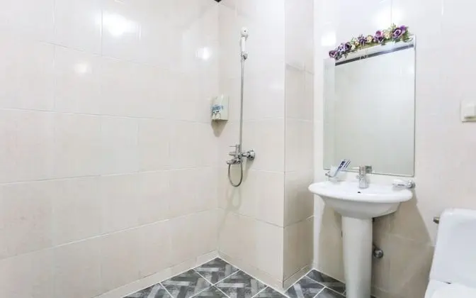 Oda (Room E (Front Ocean Sunrise))