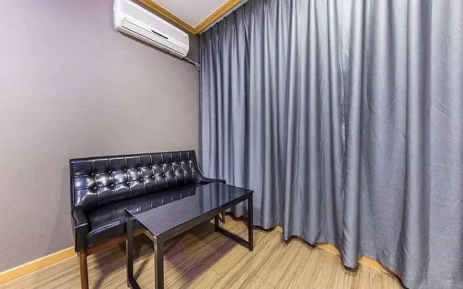 Oda (Standard Room A (PC Netflix))