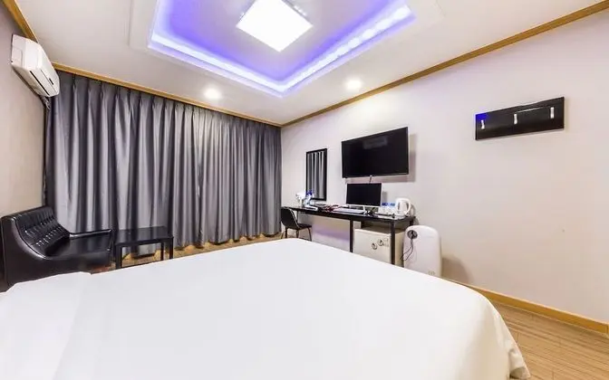 Oda (Standard Room A (PC Netflix))