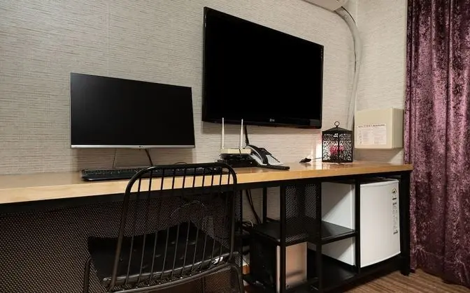 Oda (Bed Ondol (NETFLIX viewing available )