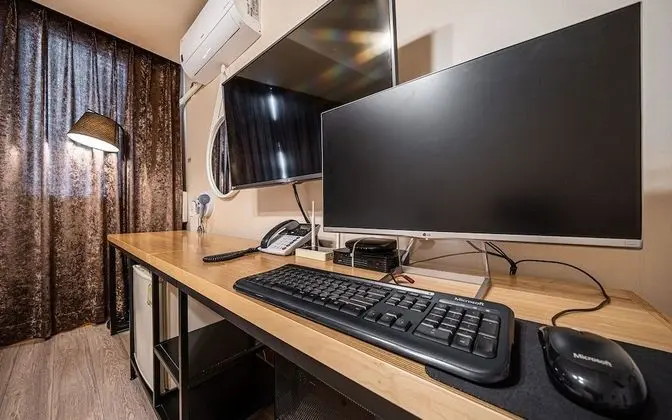 Oda (Standard A (NETFLIX viewing available)