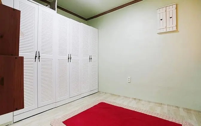 Oda (Unshared House (Unshared House) (Dupl)