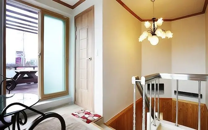 Oda (Unshared House (Unshared House) (Dupl)