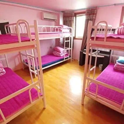 Ortak Ranzalı Oda, Sadece kadınlar için