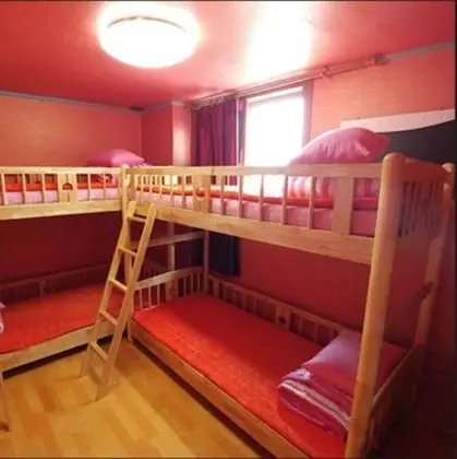 Ortak Ranzalı Oda, Sadece kadınlar için