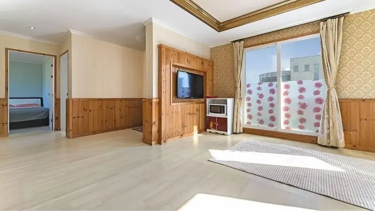 Basic Oda, 2 Yatak Odası (the moon reflected in the lake)