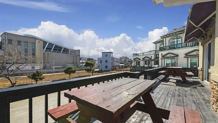 Basic Oda, 2 Yatak Odası (the moon reflected in the lake)