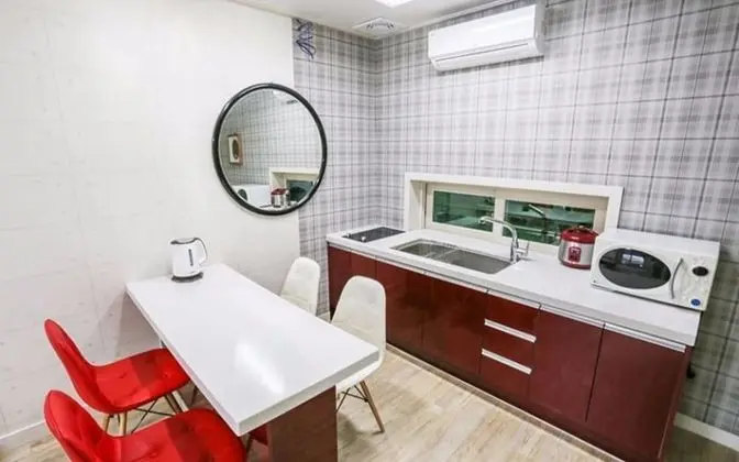 Oda (Creek Flower Room (Family Room 1F))