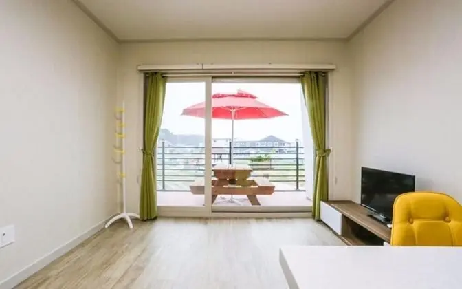 Oda (Mountain Flower Room (Duplex))