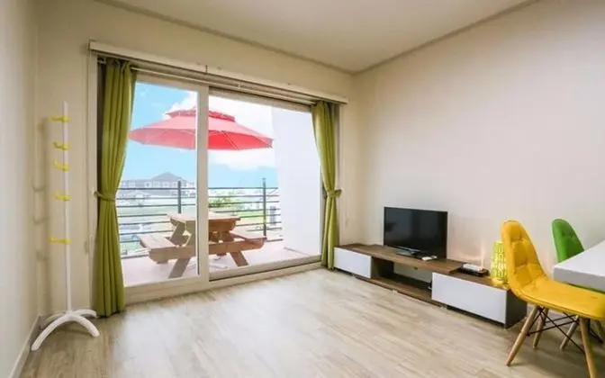 Oda (Wild Flower Room (Duplex))