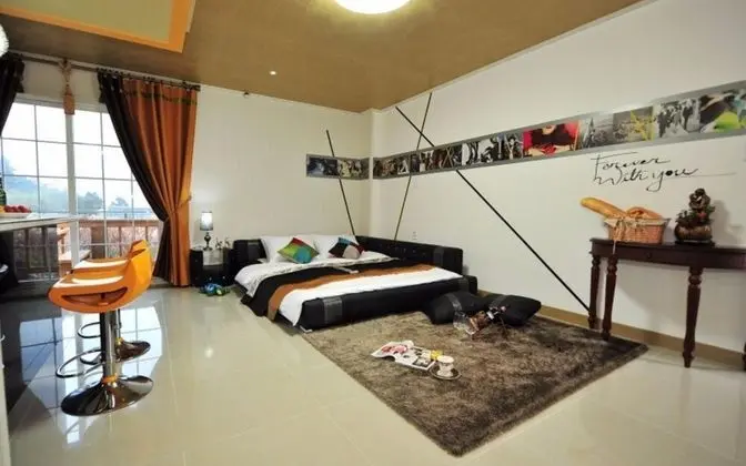 Oda (Holiday (Room 102 Ocean View))