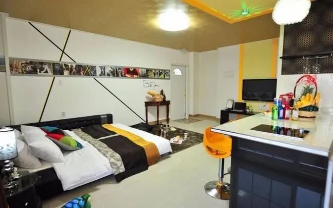 Oda (Holiday (Room 102 Ocean View))