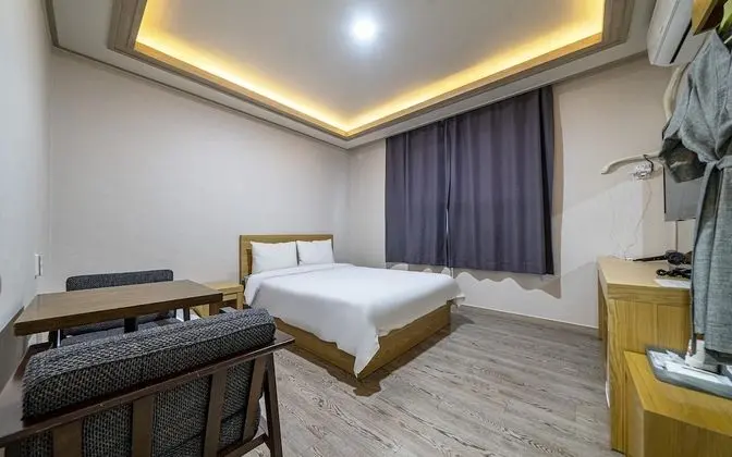 Oda (O NE Bed (one-half bed))