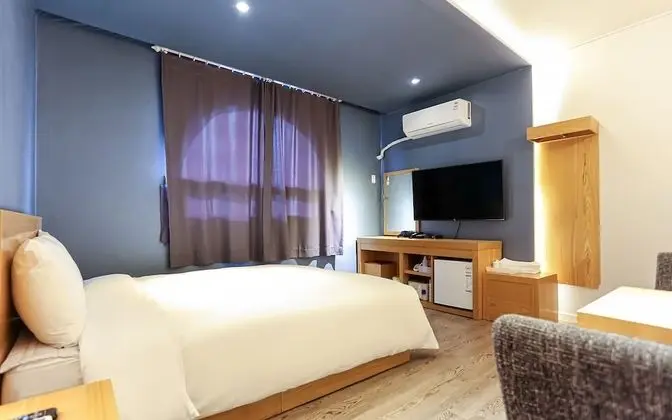 Oda (O NE Bed (one-half bed))