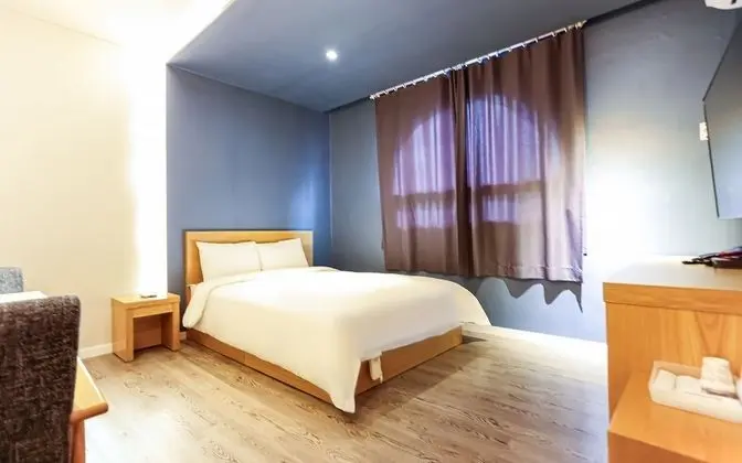 Oda (O NE Bed (one-half bed))