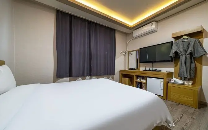 Oda (O NE Bed (one-half bed))