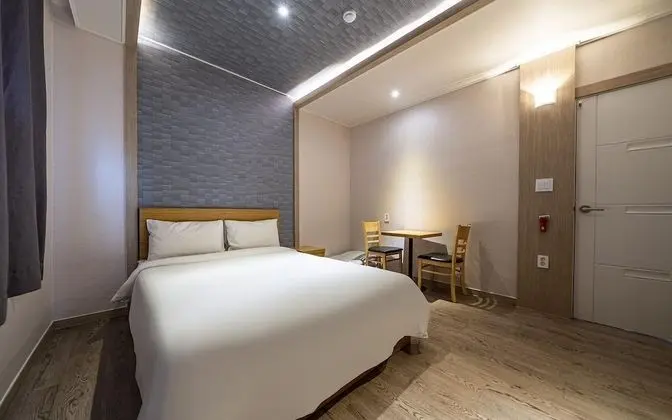 Oda (O NE Bed (one-half bed))