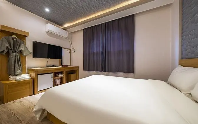 Oda (O NE Bed (one-half bed))