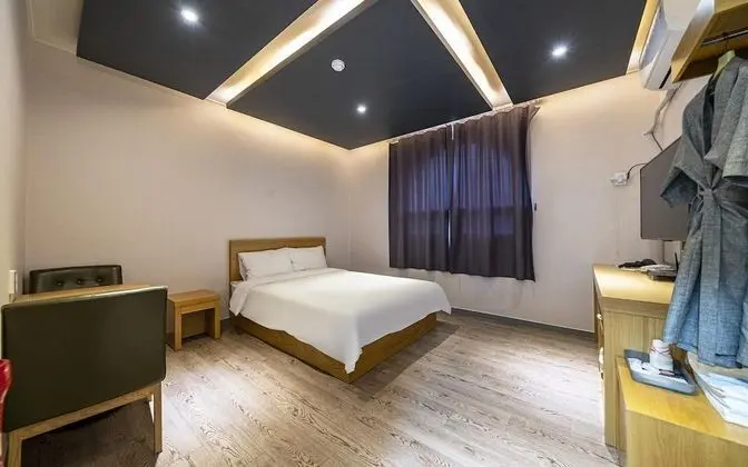 Oda (O NE Bed (one-half bed))